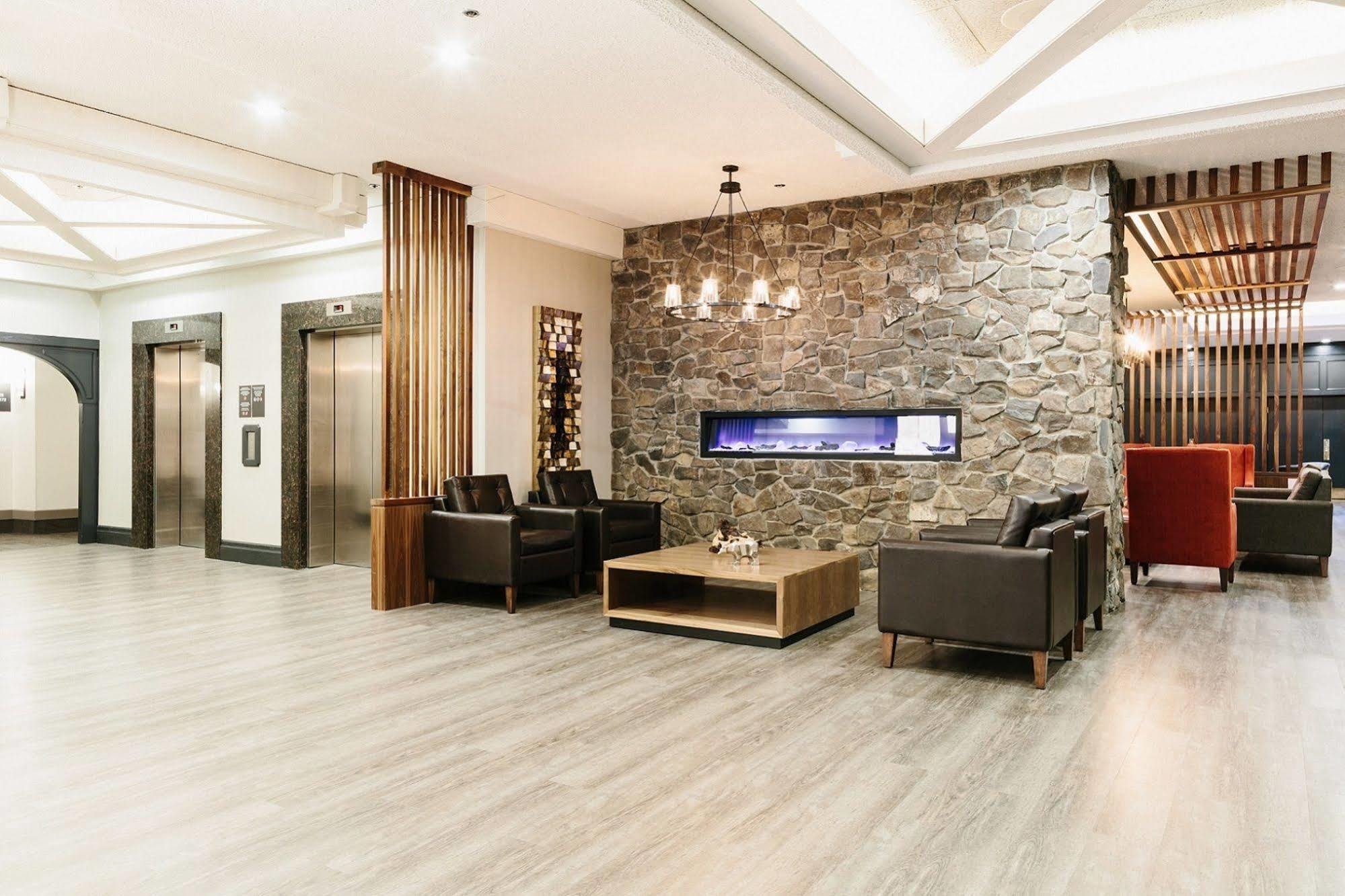 เอลค์ + อเวนิว โฮเต็ล Hotel แบมฟ์ ภายนอก รูปภาพ