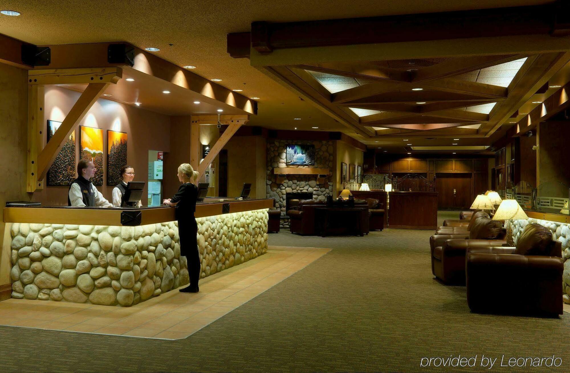 เอลค์ + อเวนิว โฮเต็ล Hotel แบมฟ์ ภายนอก รูปภาพ